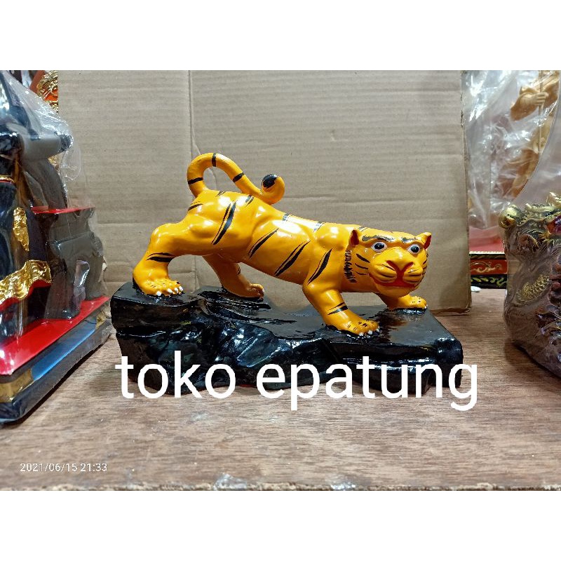 patung dewa harimau kuning - kuning - fiber - 8 inch