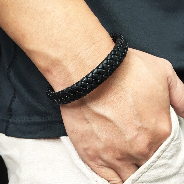 SEUSUK  Kulit hitam + gelang stainless steel buatan tangan gesper magnetik pria dan wanita COD