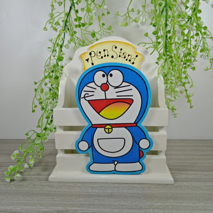 

(TERLARIS) penstand doraemon white