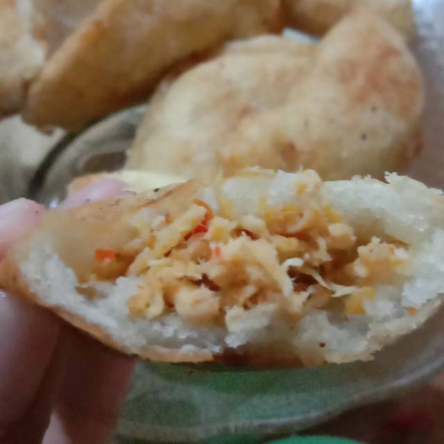 

Cireng mercon isi ayam