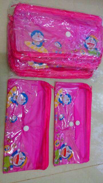 

Tempat Pensil Plastik Kancing Motif Frozen, Angry Bird, Doraemon