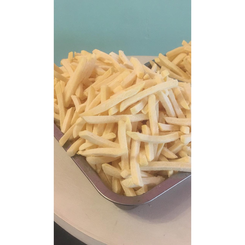 

Straight Cut french fries - Kentang Goreng Beku 1 kg