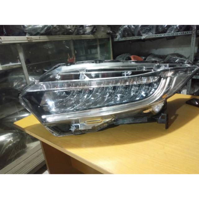headlamp lampu depan honda  HRV  prestige  original 2021  2021 
