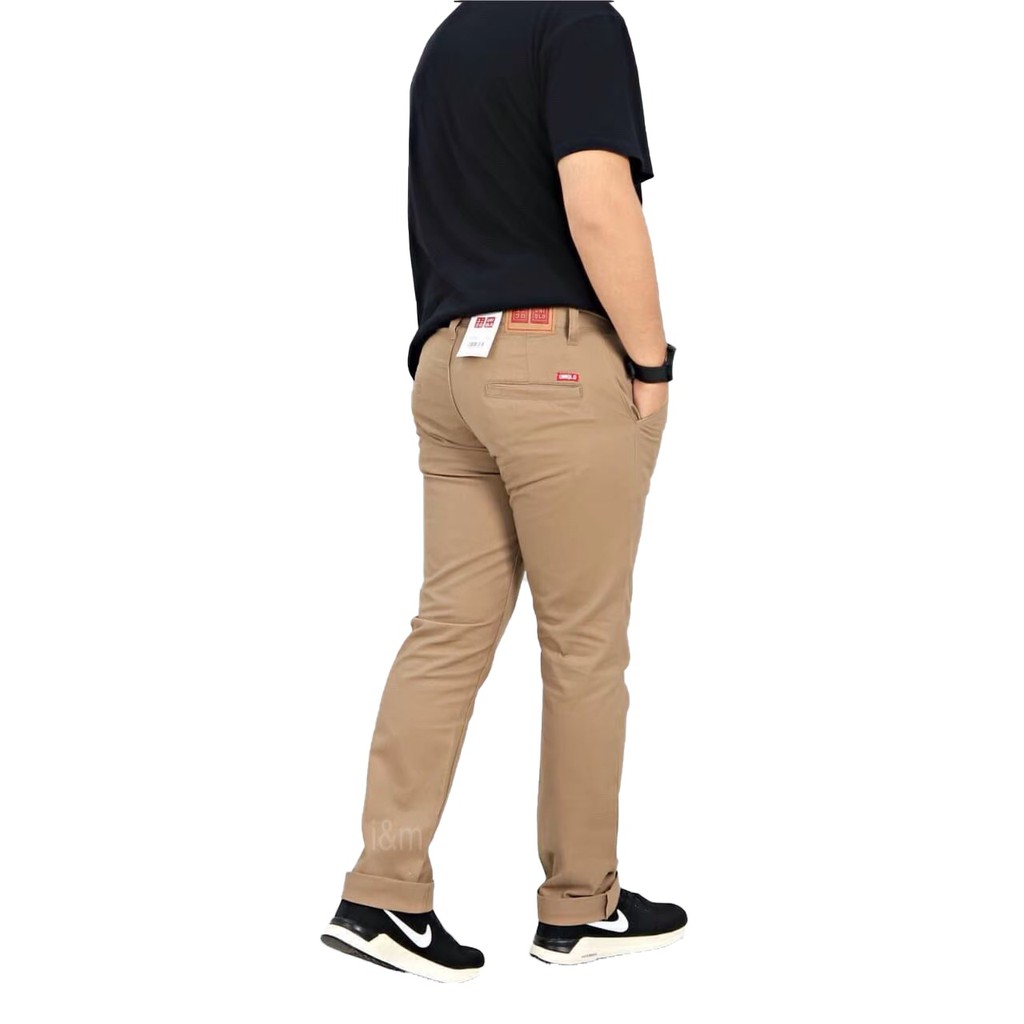UNIQLO Celana Chino Panjang Pria Premium Quality Size S M L XL-Uniqlo ( Mocca )