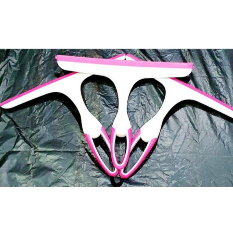 Wiper karet pembersih kaca