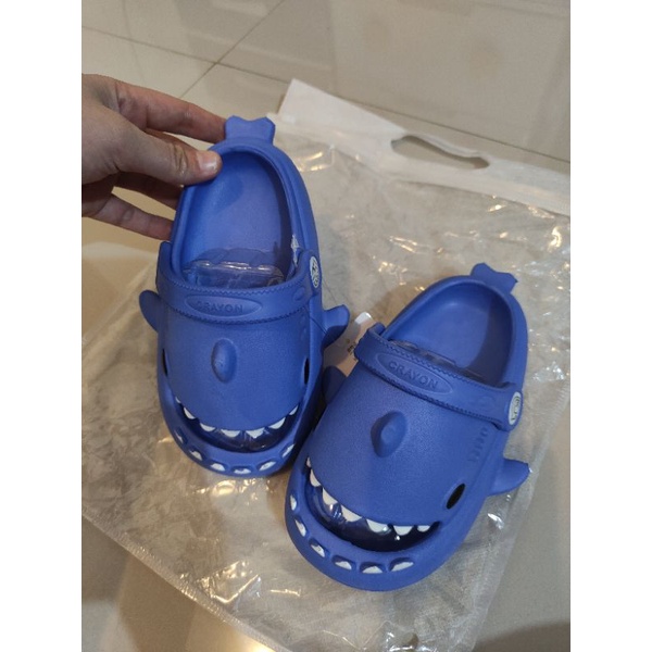 Sendal Anak Lucu Baby Shark Bahan EVA Anak Laki Laki Perempuan  / Sandal Anak Hiu /Sandal Sepatu Anak / Sendal Karet Anak / Slop Anak Lucu / Sendal Sandal Karet Anak Lucu Premium / Sandal Anak Import / Sandal Anak Laki Laki / Sendal Anak Perempuan HIu