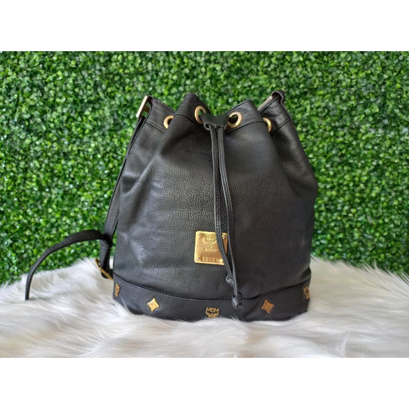 Tas slingbag serut MCM preloved