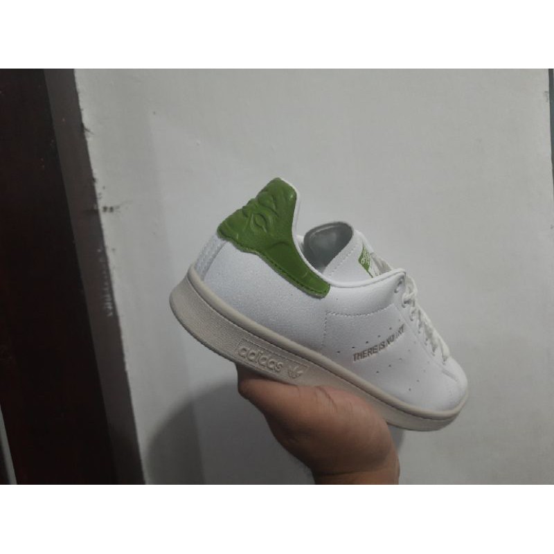 stan smith x yoda
