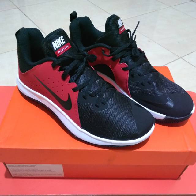Nike Fly By Low