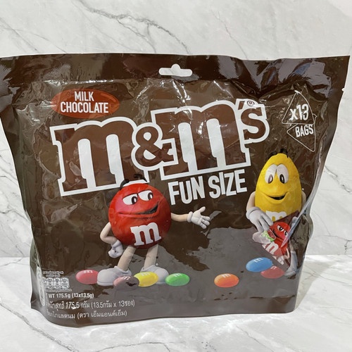 

M&M FUN SIZE MILK CHOCOLATE CANDY IMPORT MALAYSIA M&M'S 175,5 GRAM COKELAT