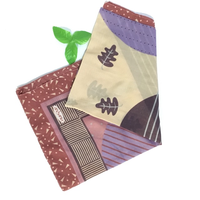 Hijab segi empat motif ansania