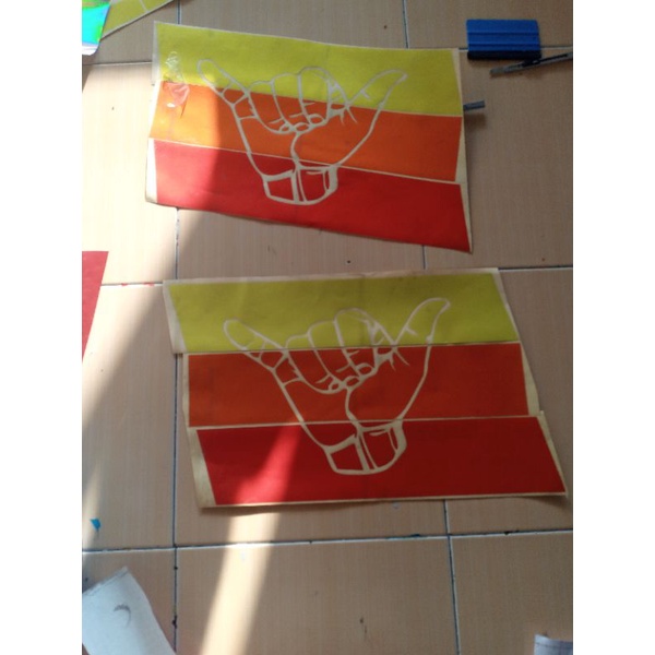 STICKER TRUCK BAGIAN KACA SAMPING ..GAMBAR TANGAN OLENG.STIKER TRUK OLENG