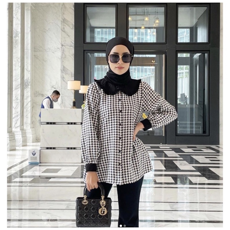 Houndstooth Blouse Black XXL by Vanilla Hijab