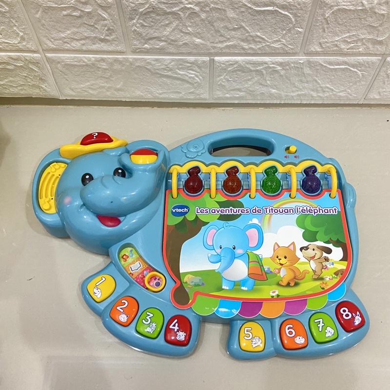 VTECH ADVENTURES ELEPHANT BOOK