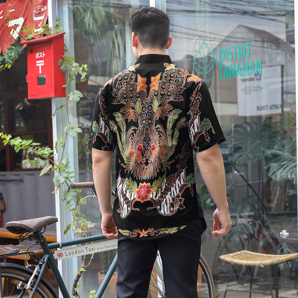 KEMEJA BATIK PRIA Casanova Slimfit Lengan Pendek Premium Elegant Hitam Orange Hijau Putih 723768 Cap 72 - Baju Kemeja Atasan Pakaian Setelan Batik Pria Cowok Laki Laki Remaja Keluarga Kantor Lengan Panjang Modern Slimfit Slim Fit Premium Kekinian