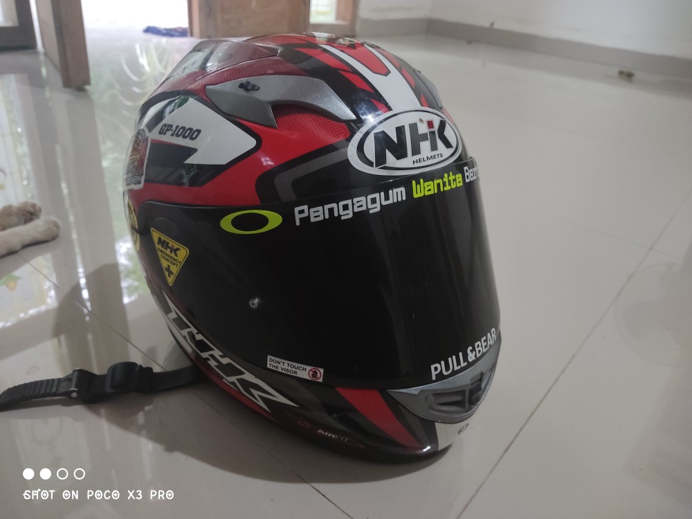 Stiker Visor Helm Pengagum Wanita Berhijab