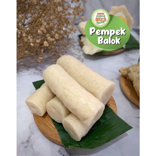 

PEMPEK PALEMBANG ASLI IKAN TENGGIRI ByDapurMamaArka* @pack E ( 5pcs pempek lenjer + cuko )