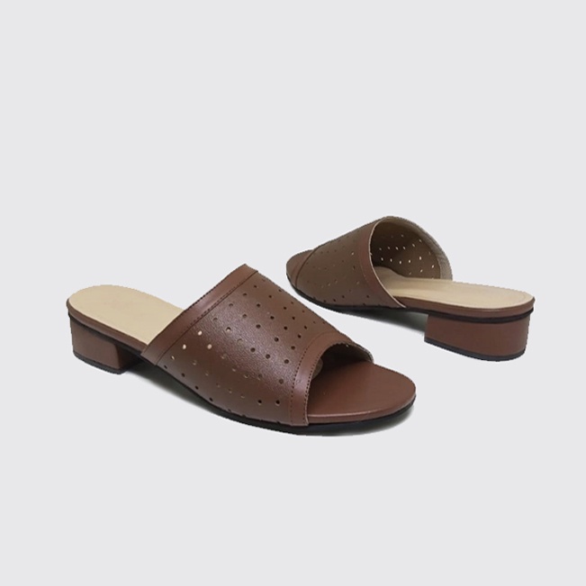 ALN - Sandal Selop Ibu Ibu Ukuran Besar Jumbo - Big Size 41 42 43 44 45  | ALN Q-125 Hak 3cm Cokelat