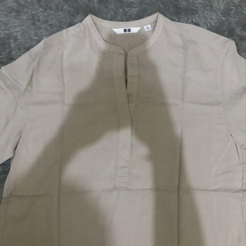 UNIQLO OFFICE BLOUSE (second)