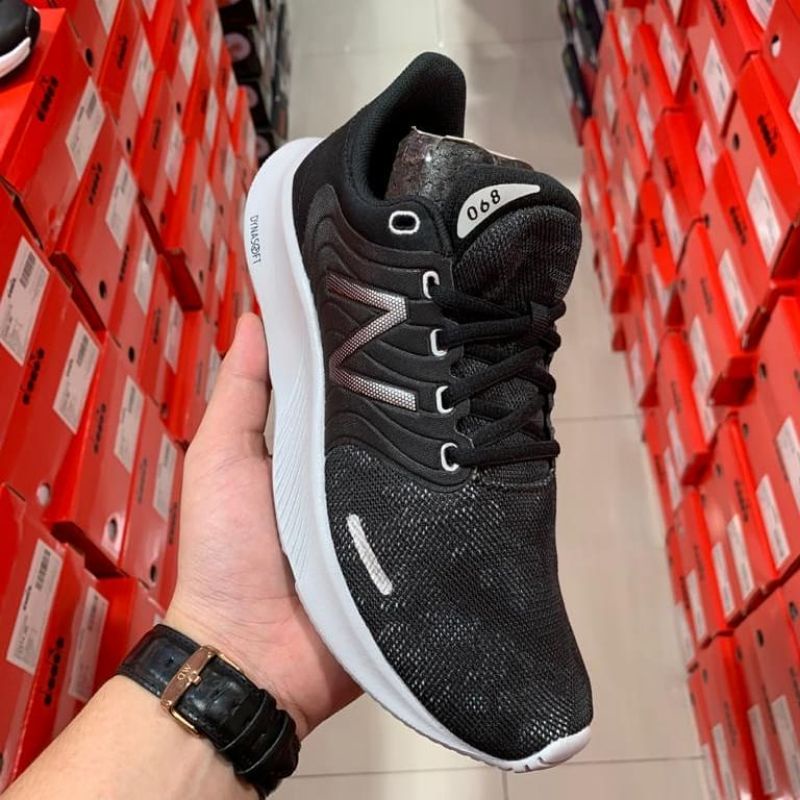 [READYSTOCK] Sepatu Sneakers Running New Balance SALE 50%