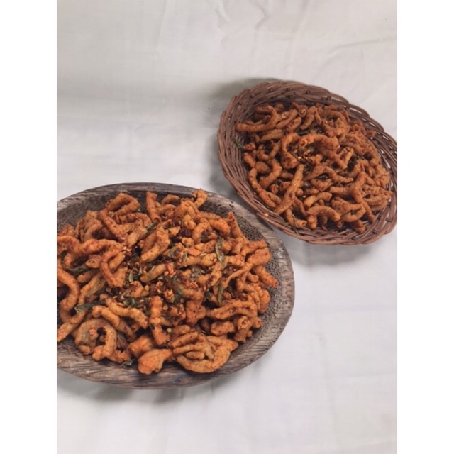 

Usus crispy pedas daun jeruk