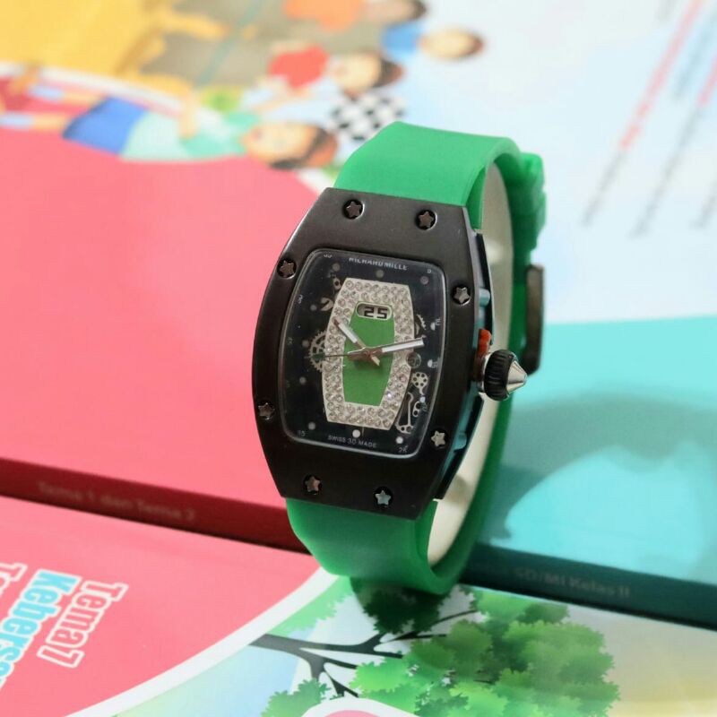 Jam tangan RM