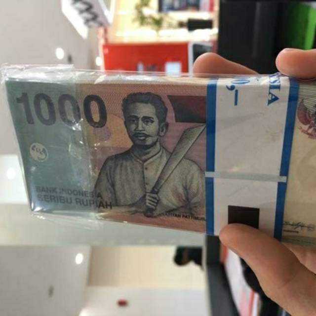 Uang seribu rupiah satu gepok