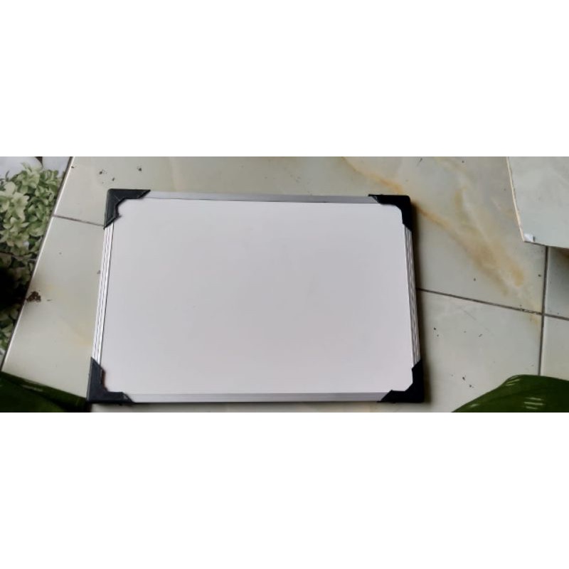 

Whiteboard dan Blackboard 2 fungsi ukuran 20x30 murah