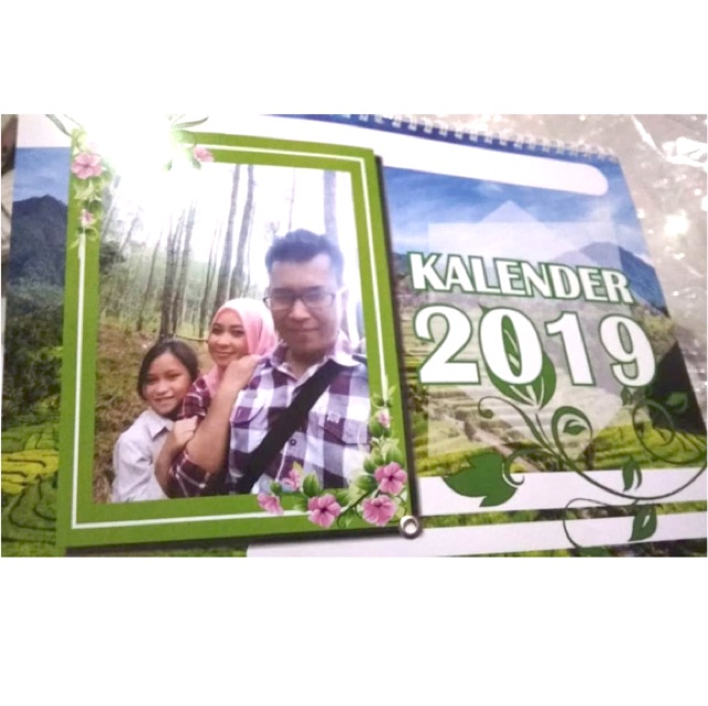 

Cetak Kalender Dinding 12 lembar murah