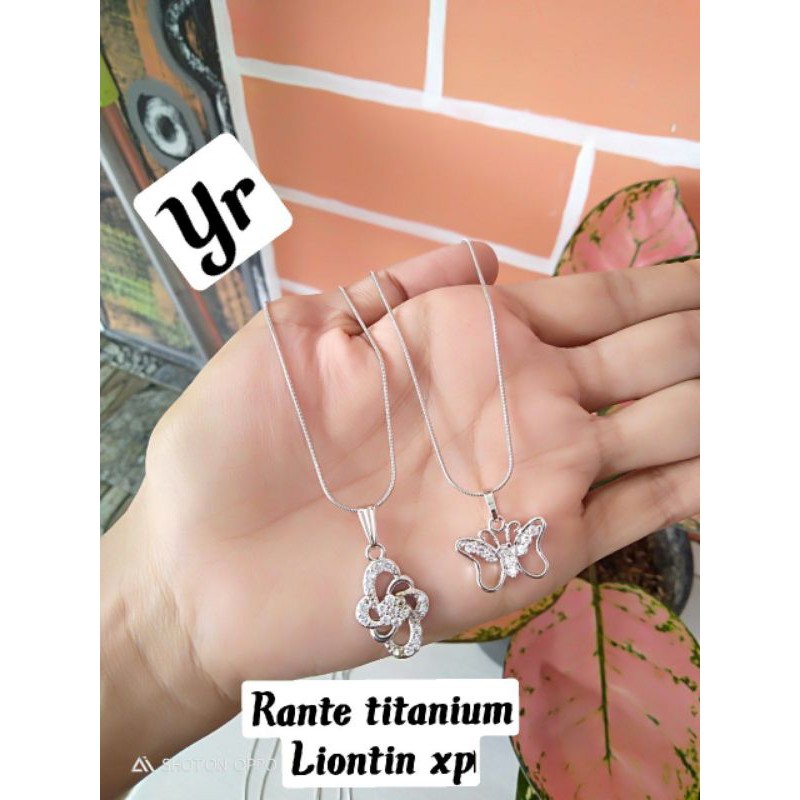 kalung titanium  liontin