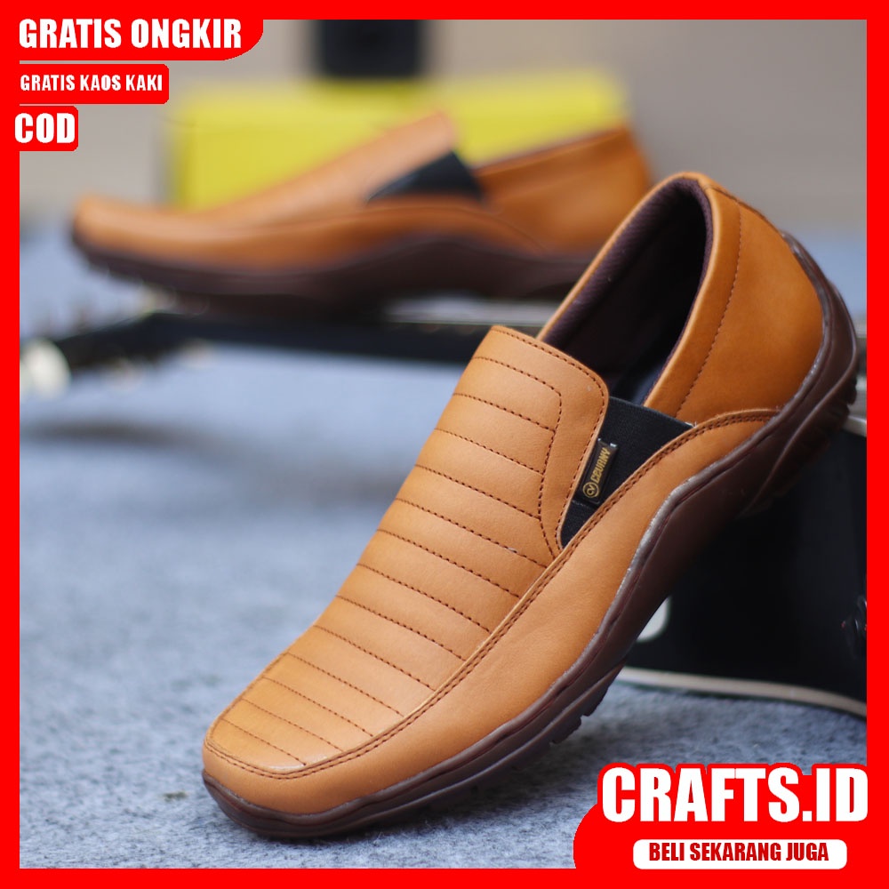 CRAFTS X CORZA  Sepatu Slip On Pria Sepatu Pria Casual Kulit Asli Sepatu Kasual Pria Pantofel Kerja Kuliah Semi formal Original Kekinian