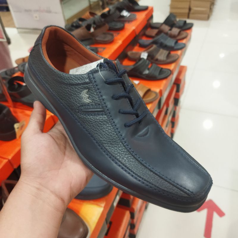 sepatu pria watchout