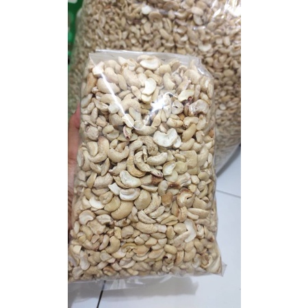 

Kacang mede patahan/pecah mentah 1kg (Termurah)
