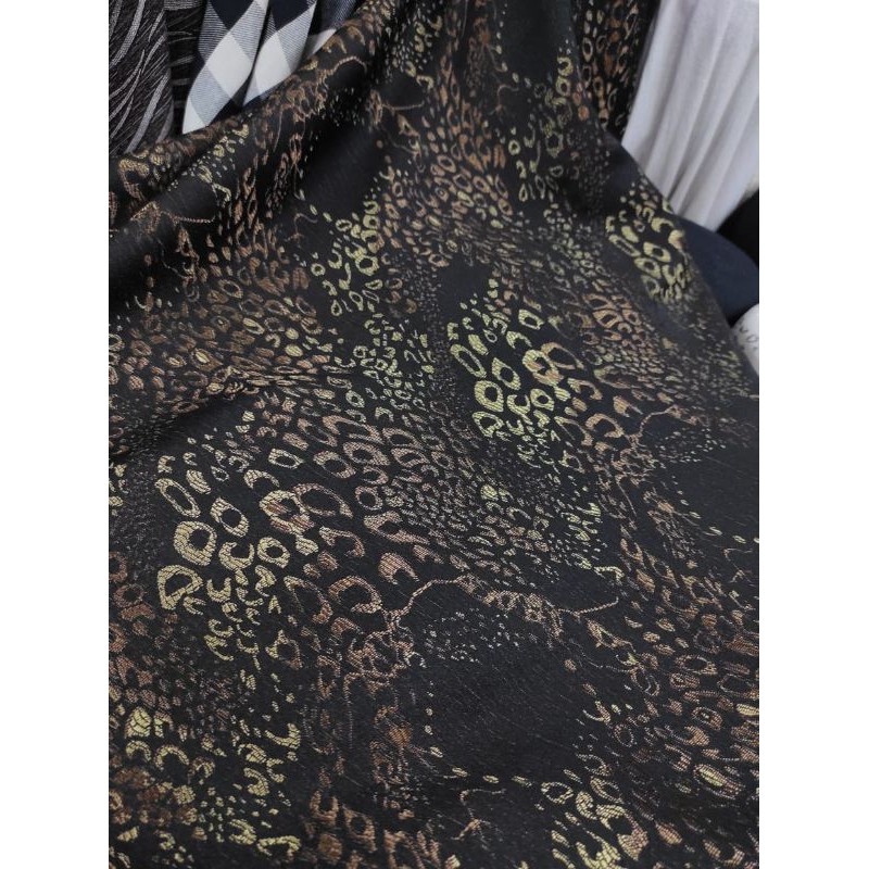 RB Kain Bahan Jaguar Embos Metalic _ Jaguar Embos / Bahan Dress/Gaun (Harga 0,5 Meter)