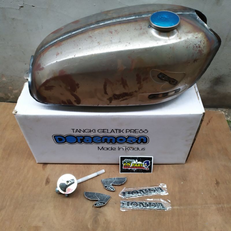 tangki cb doraemon satu set