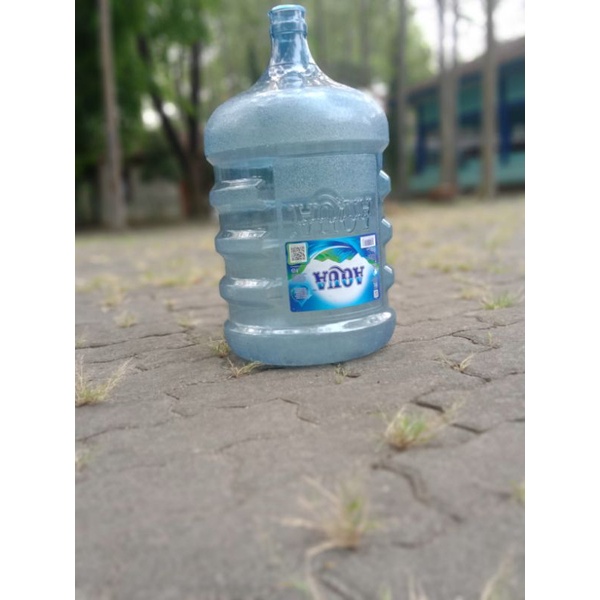 

Aqua galon kosong 19 liter