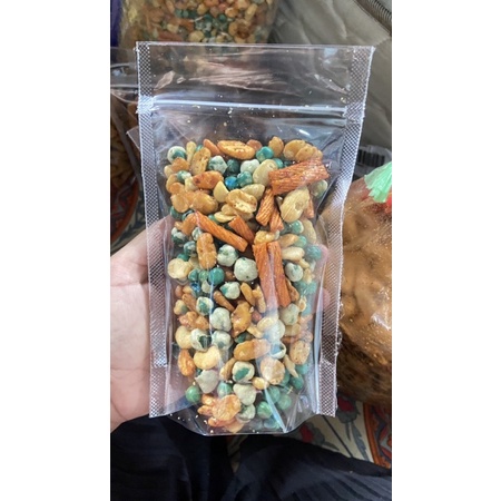 

Kacang Jaipong Campur