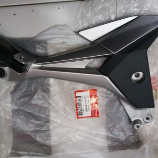 Dudukan Footstep Kanan Supra X 125 Fi Injeksi - 50600K41N00