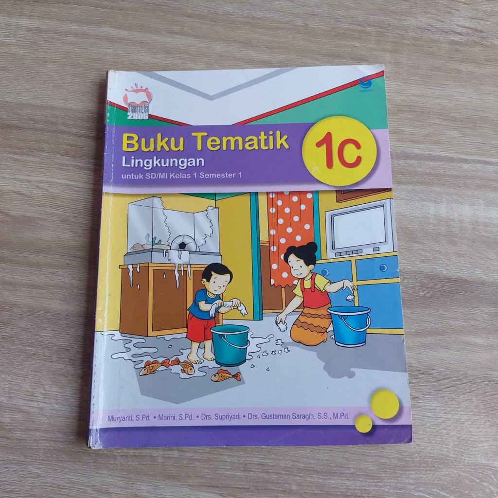 

BUKU TEMATIK LINGKUNGAN UNTUK SD/MI KELAS 1 SEMESTER 1 1C STANDAR ISI 2006 GRASINDO