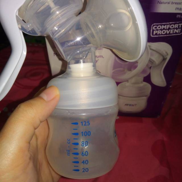(Preloved) Avent Manual Breast Pump