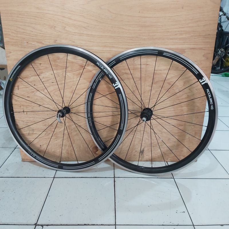 WHEELSET 700 C ACCELERO 40 3T 100 × 130mm UNTUK REM U-BRAKE ( KONDISI BEKAS 70% )