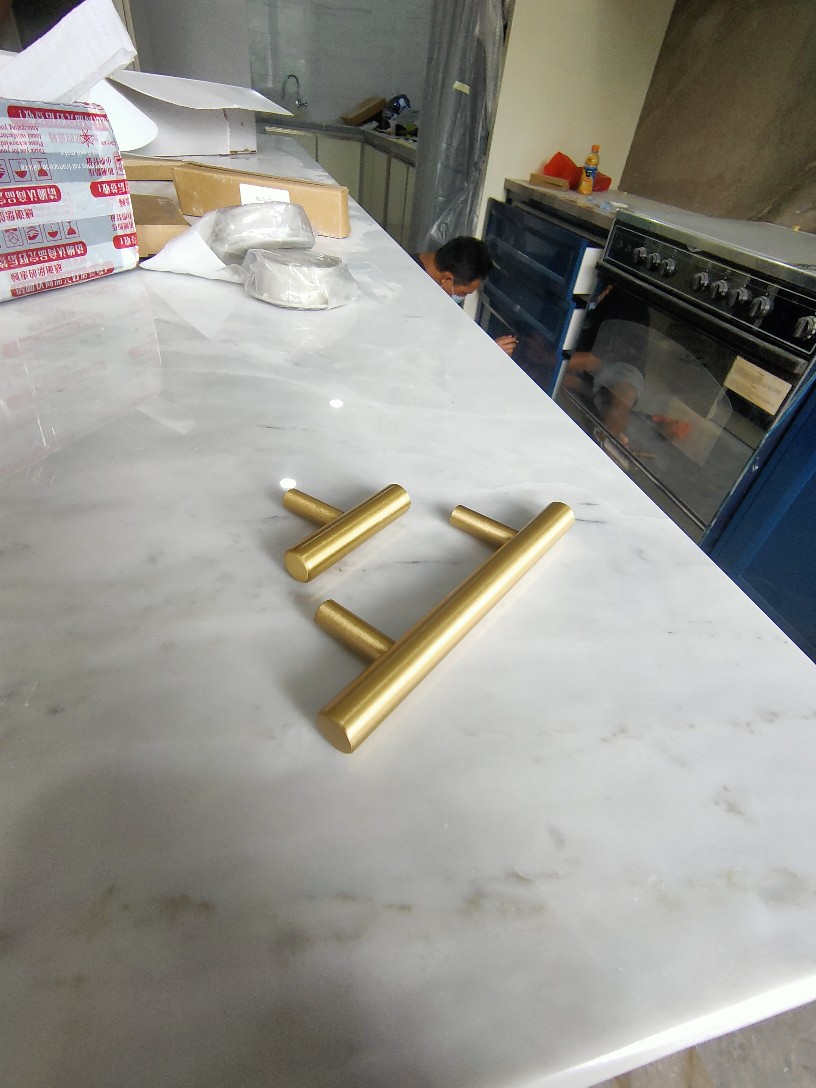 T Bar Handle Knobs Bahan Kuningan Warna Emas Solid Gaya Eropa Untuk Furniture Lemari Dapur