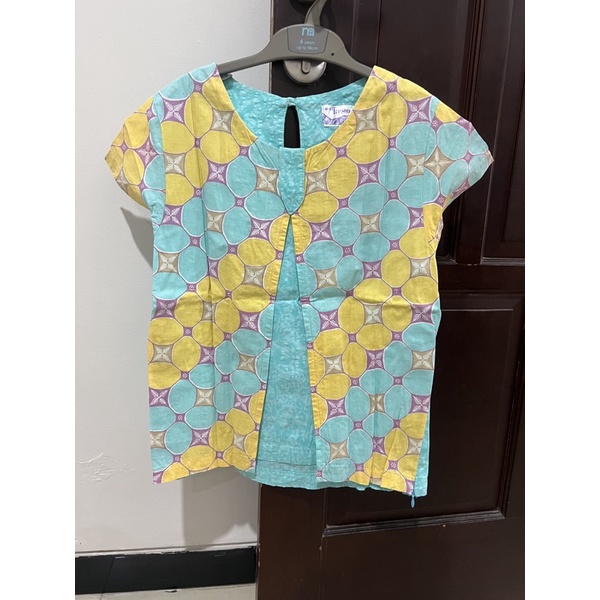 atasan batik perempuan
