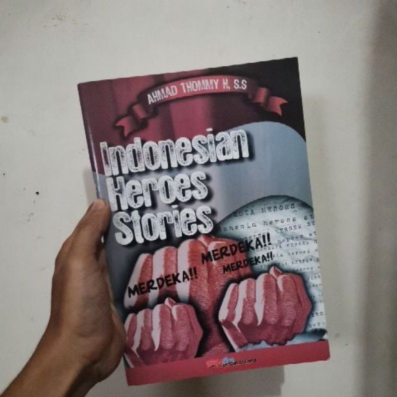 

Buku Indonesian Heroes Stories