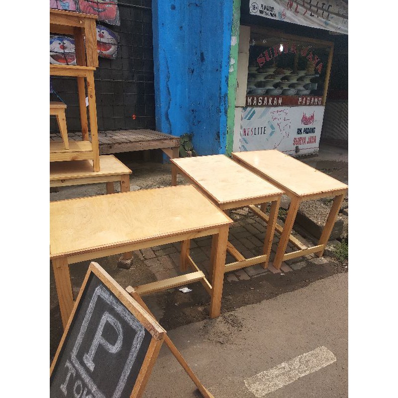 meja makan 100*50*75 bhn jati belanda