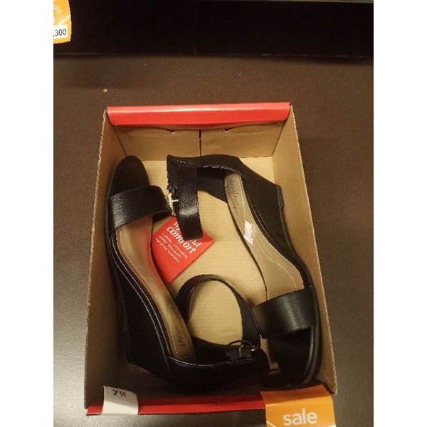 Wedges Dexflex Comfort Paige by Payless Harga normal 329.000