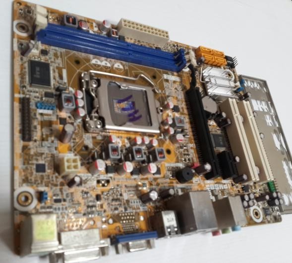 Motherboard Mainboard Mobo Oem Pegatron H61 Socket 1155 Plus G1610