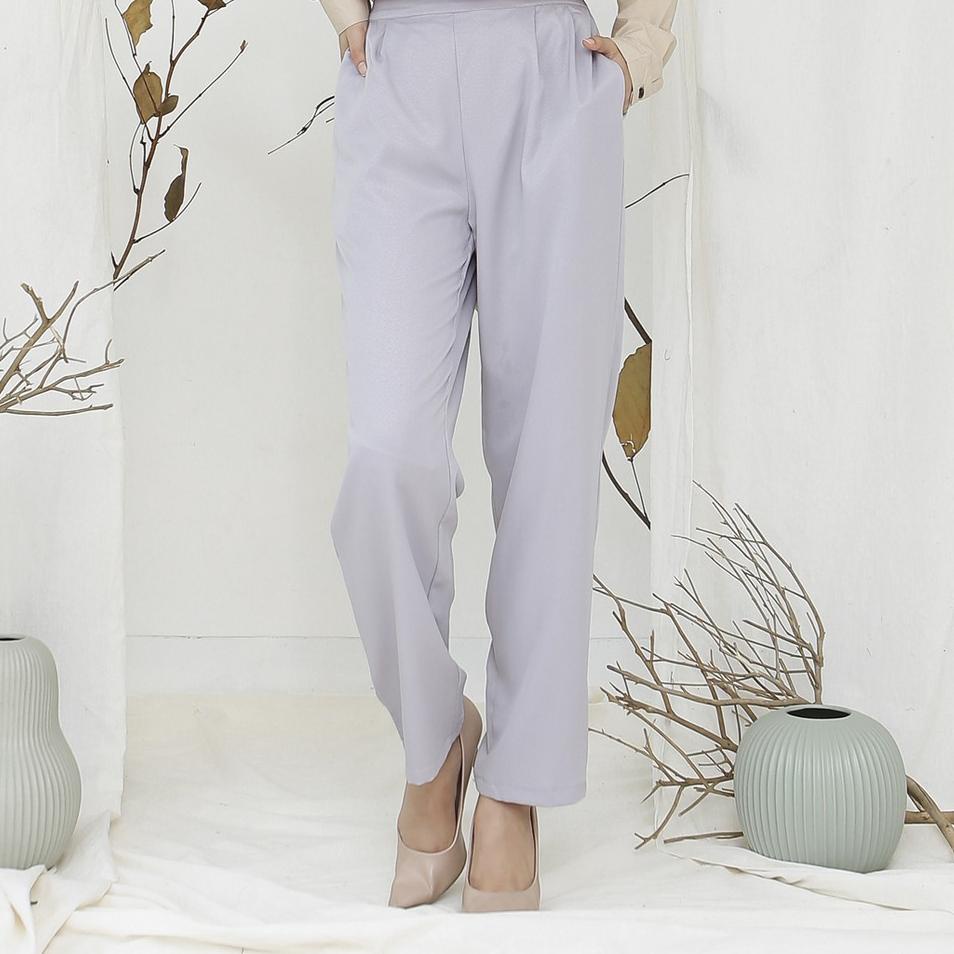 Celana Straight Pants Grey [Grg31au22ᴼ]