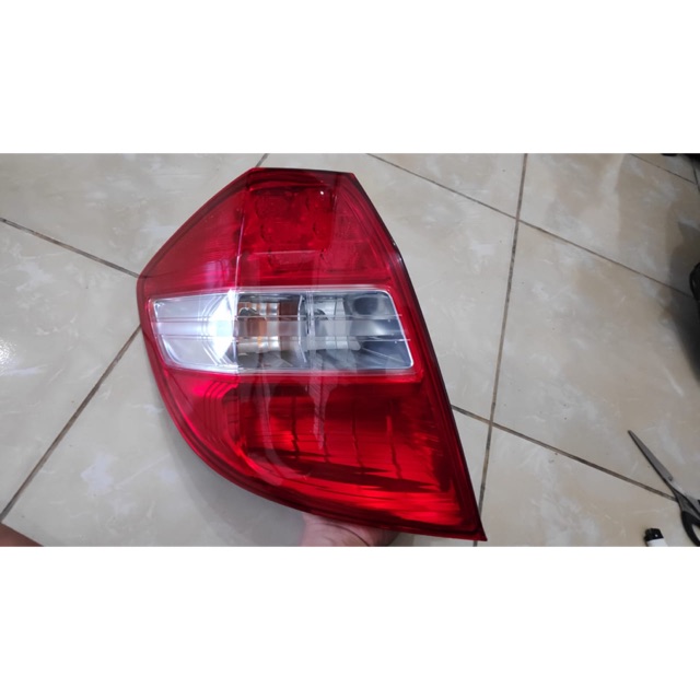 STOPLAMP LAMPU  BELAKANG  KIRI HONDA  JAZZ  RS  TAHUN 2012 ASSY 