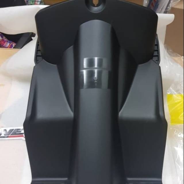 Legsil bawah / dasbor beat lama karbu